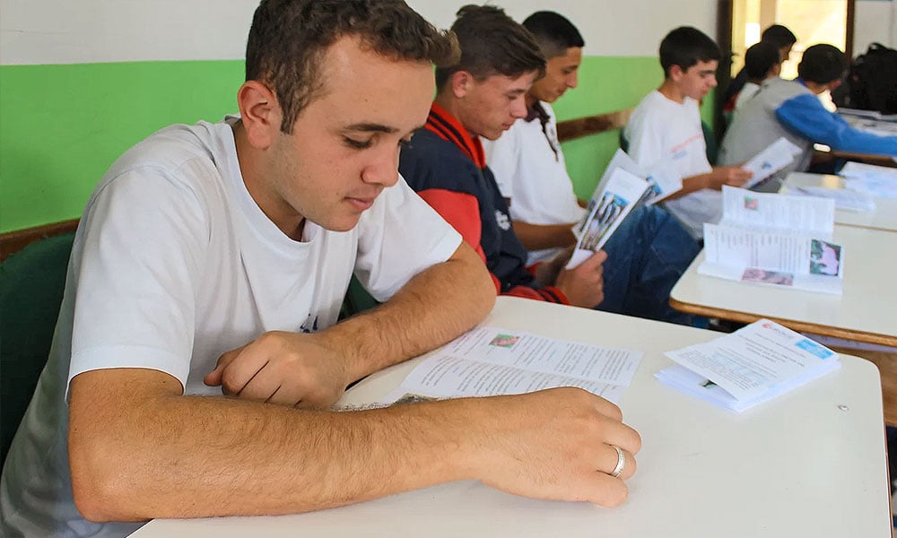 A influência dos pais e educadores na formação da autoestima