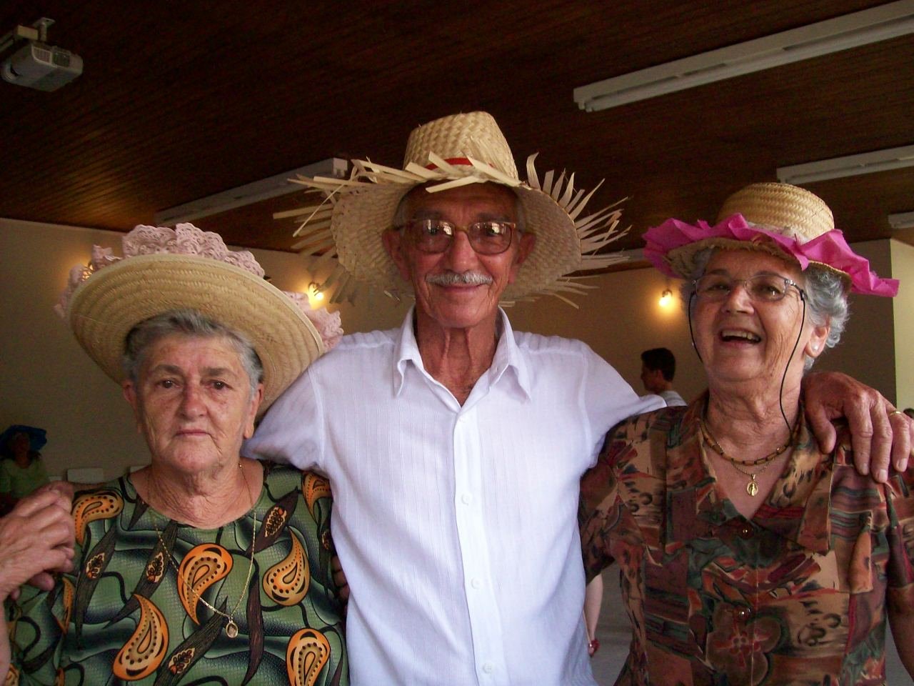 Mes comemorativo (205)