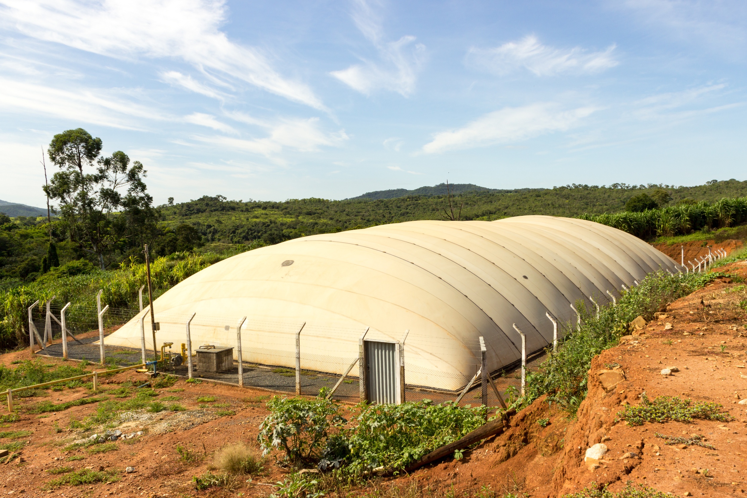 Qual a destinação correta dos resíduos sólidos gerados pela fazenda?